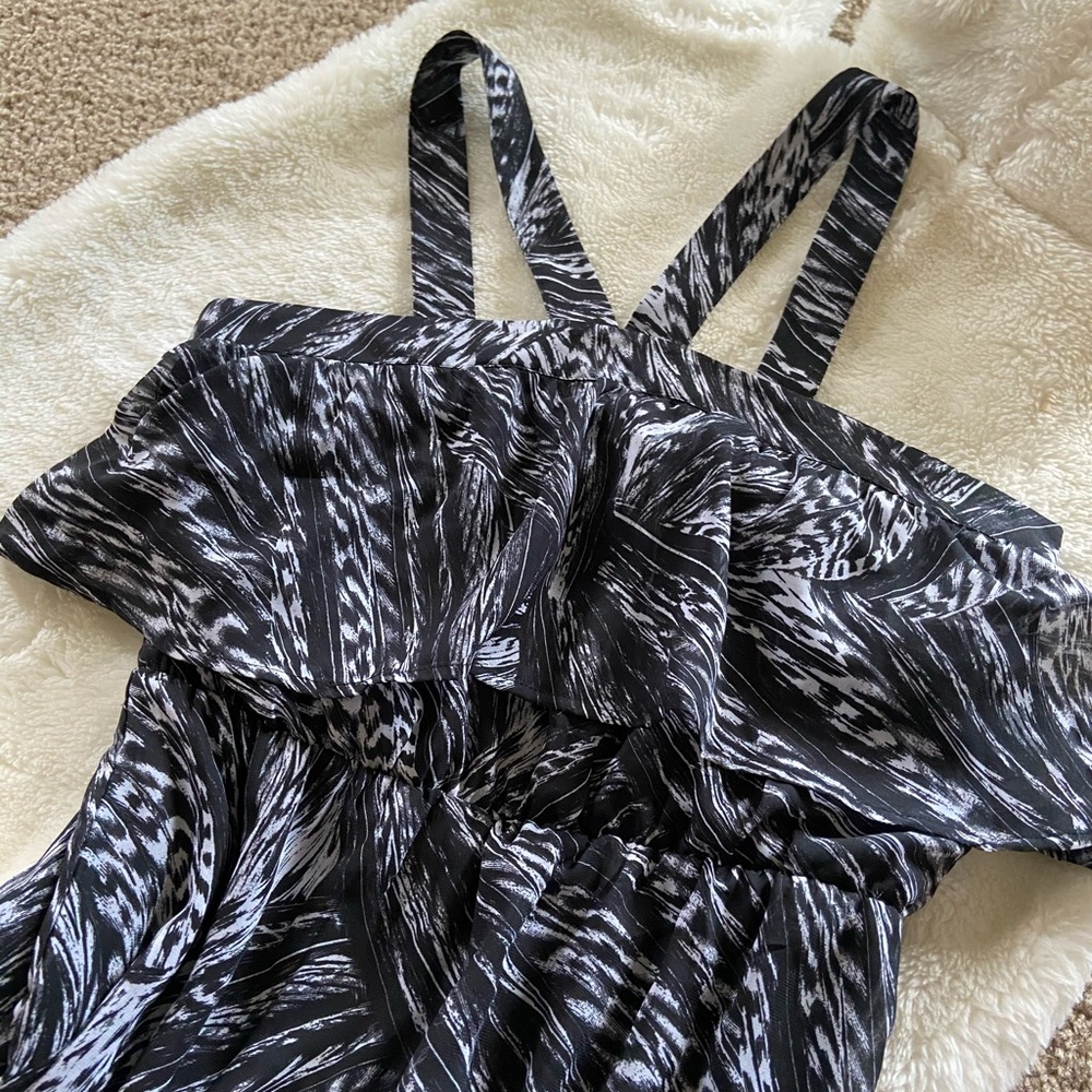 Black & White Ruffle Summer Dress - Picture 2 of 5